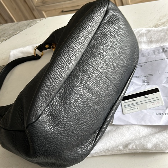 *Sold*  PRADA Black Vitello Daino Leather Zip-Top Hobo Bag BR4311 - Picture 10 of 17